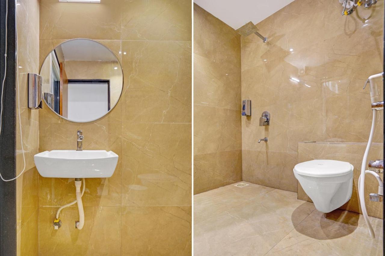 Townhouse Oak Hotel Vaibhav Surat Exterior foto